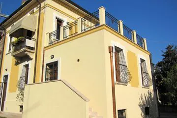 2012 Casa Liberty - B.go Venezia - Verona (VR) - rivestimento intonachino (Caparol)