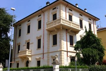 2013 Palazzo - Borgo Roma Verona rivestimento acril-silossanico (Caparol)