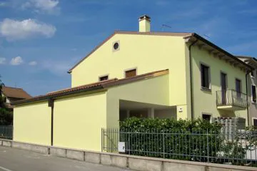 2011 Caldiero (VR)- Isolamento Termico Cappotto EPS ( Caparol)