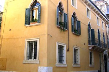 2007 Palazzo Via Fontanelle  Verona - interni esterni intonaci decorativi (La Calce del Brenta)