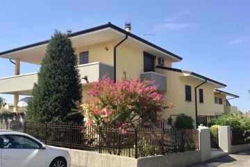 2015 Bardolino - Risanamento calcestruzzo- tinteggiatura facciate 