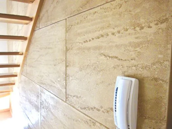 INTONACI  MINERALI E RIVESTIMENTI DECORATIVI MATERICI